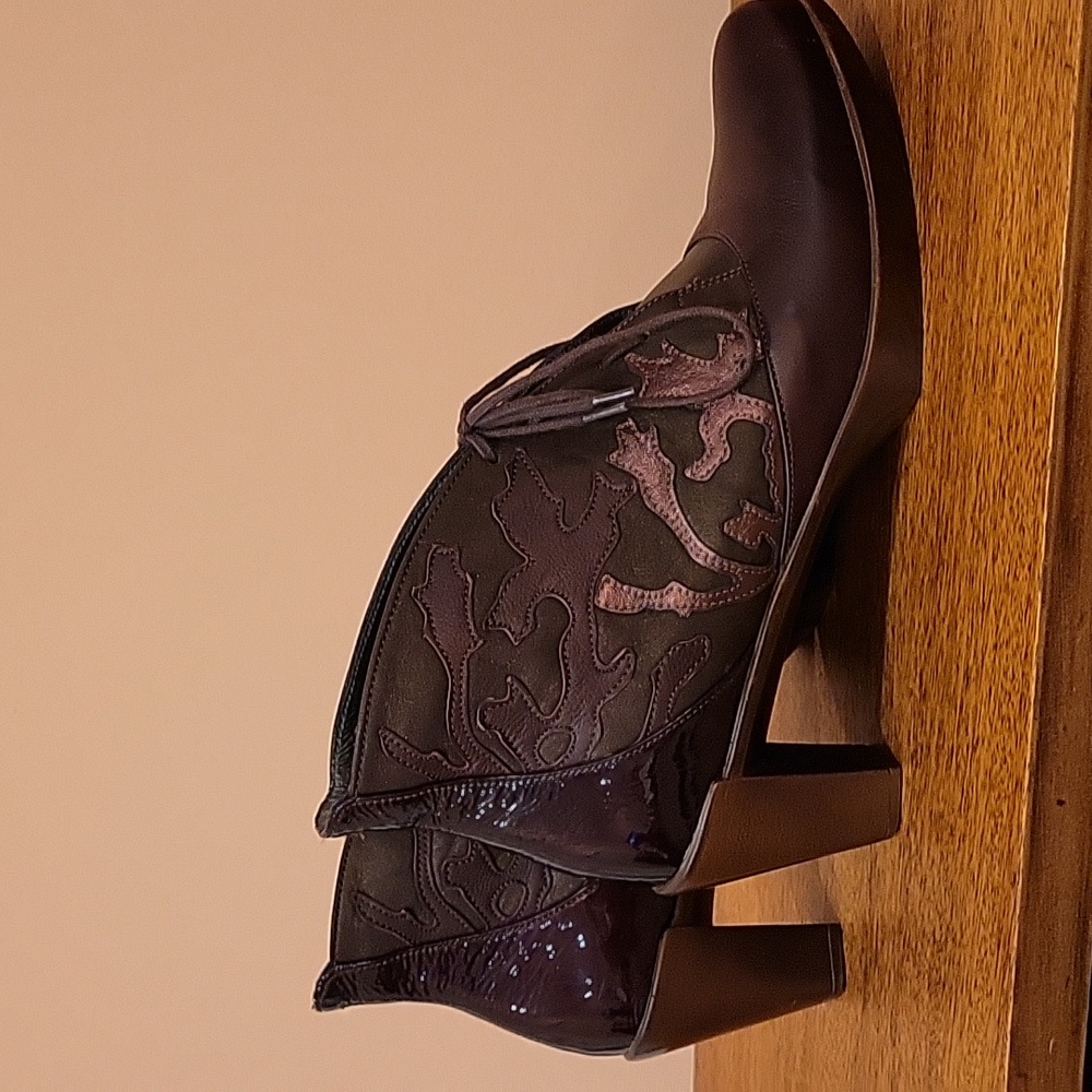 NAOT Baccio boots